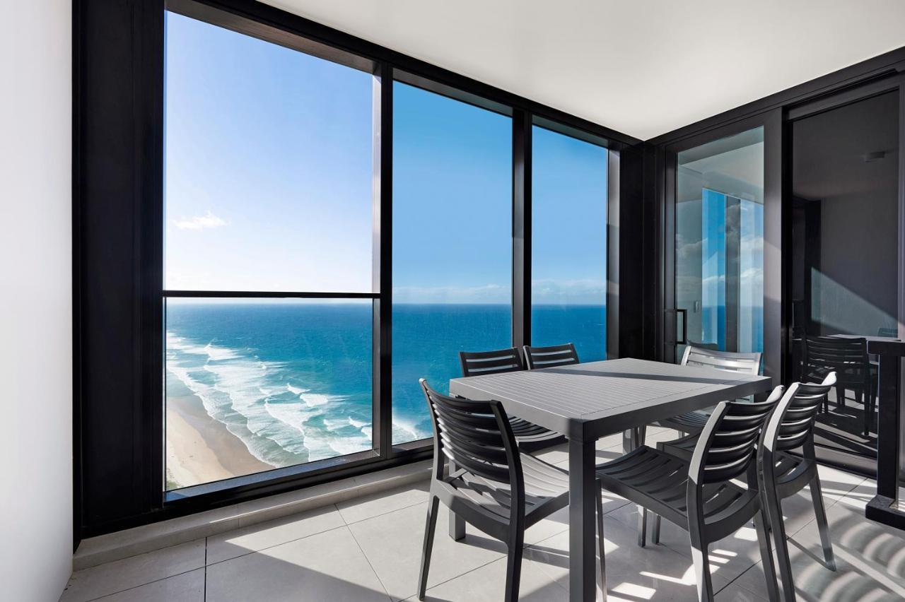 Sea View Beachfront Apartment In Surfers ゴールドコースト エクステリア 写真