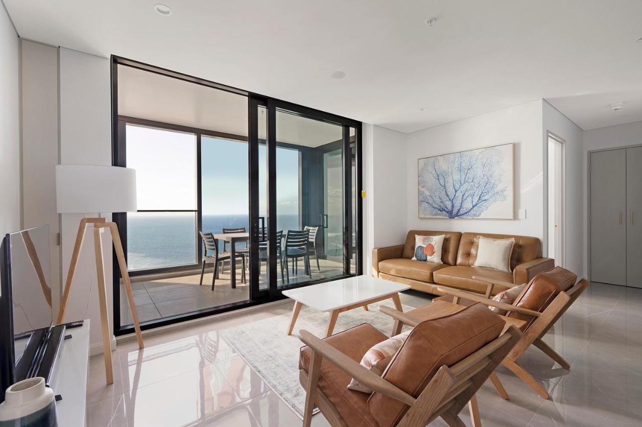 Sea View Beachfront Apartment In Surfers ゴールドコースト エクステリア 写真