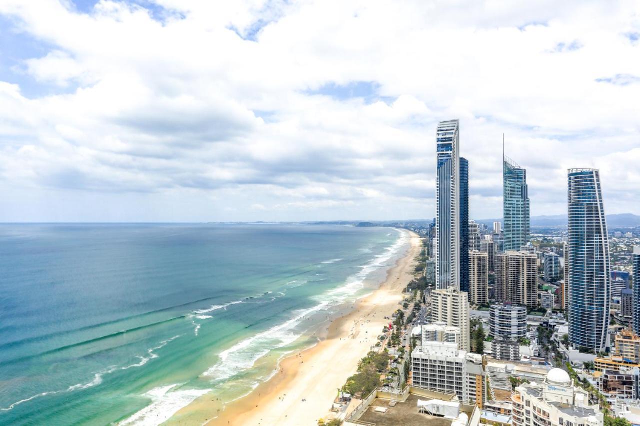 Sea View Beachfront Apartment In Surfers ゴールドコースト エクステリア 写真