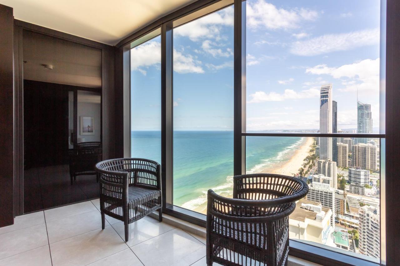 Sea View Beachfront Apartment In Surfers ゴールドコースト エクステリア 写真